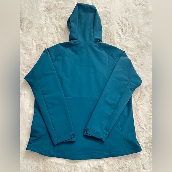 Kirkland Signature Ladies' 4-Way Stretch Water Repellent Jacket, Teal, size L - Picture 2 of 7